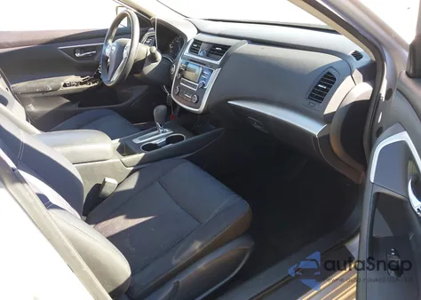 2016 Nissan Altima 2.5/2.5 S/2.5 Sl/2.5 Sr/2.5 Sv z USA, uszkodzony, nr VIN 1N4AL3AP3GC258519